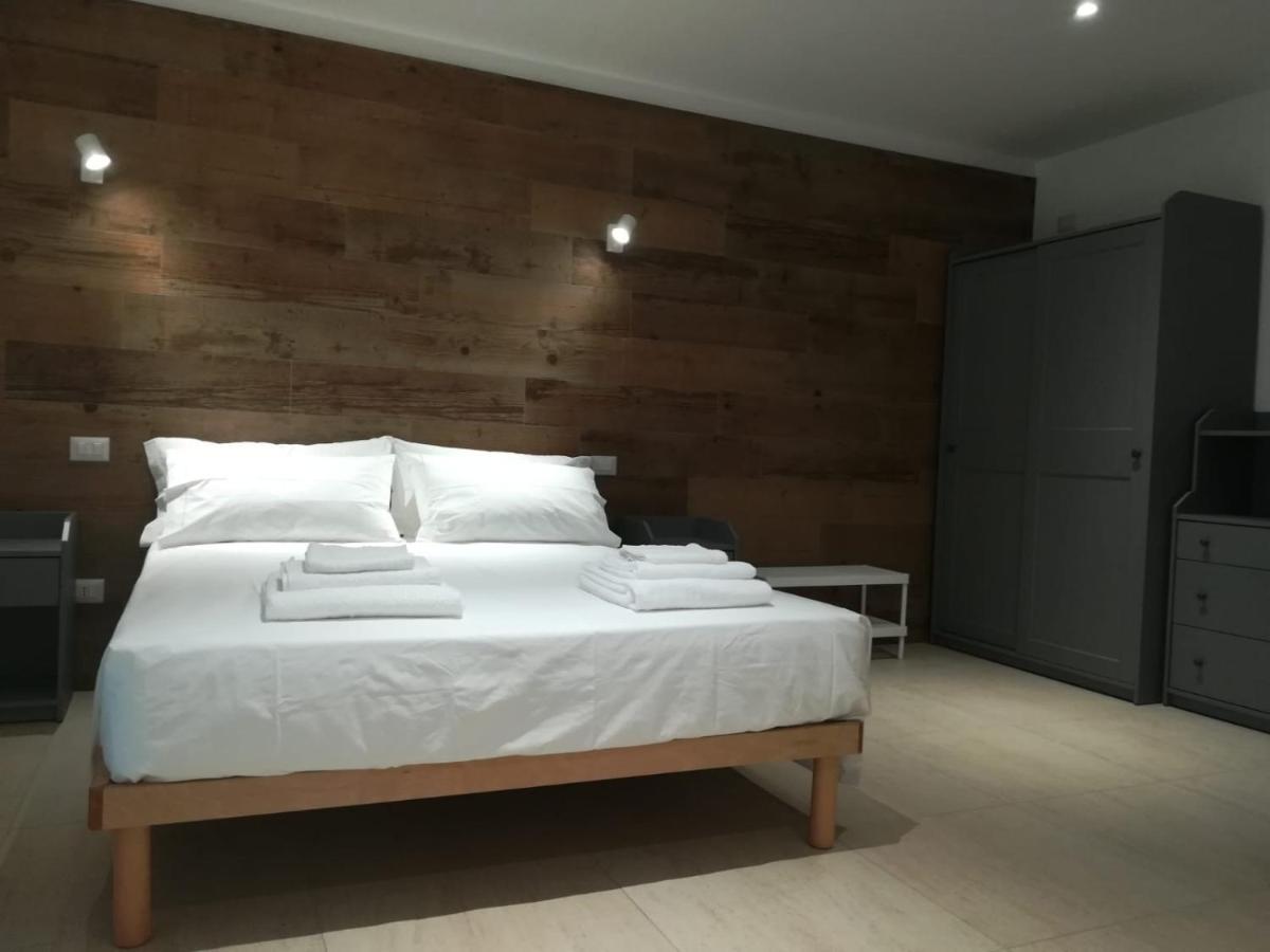 Clori Villa Pescia Romana Bagian luar foto